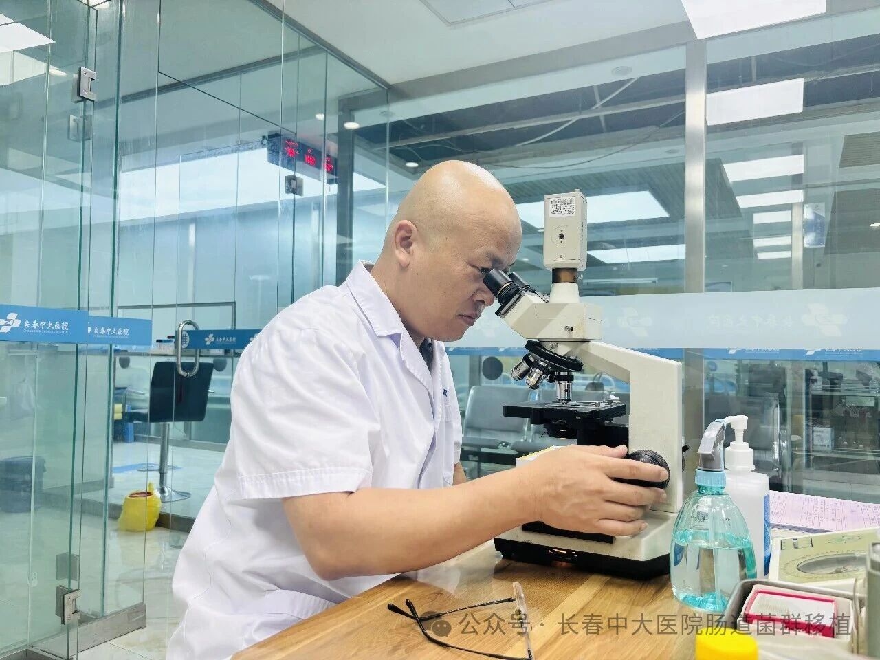 永州市|高朋磊医师：左手男科临床，右手肠道菌群移植深入研究